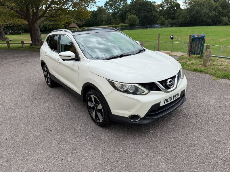 Nissan Qashqai 1.5 dCi N-Connecta SUV 5dr Diesel Manual 2WD Euro 6 s/s 110 ps for sale in Portsmouth