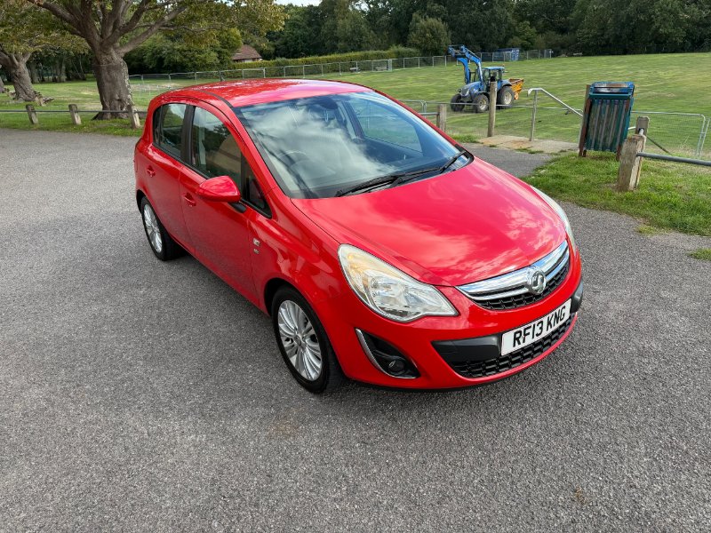 Red Vauxhall Corsa 1.4 16V SE Hatchback 5dr Petrol Manual Wide Ratio Euro 5 100 ps